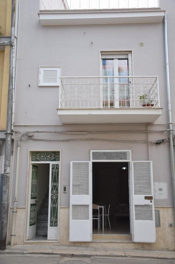Casa Di Marco2 Apartment Каноса ди Пулия Екстериор снимка